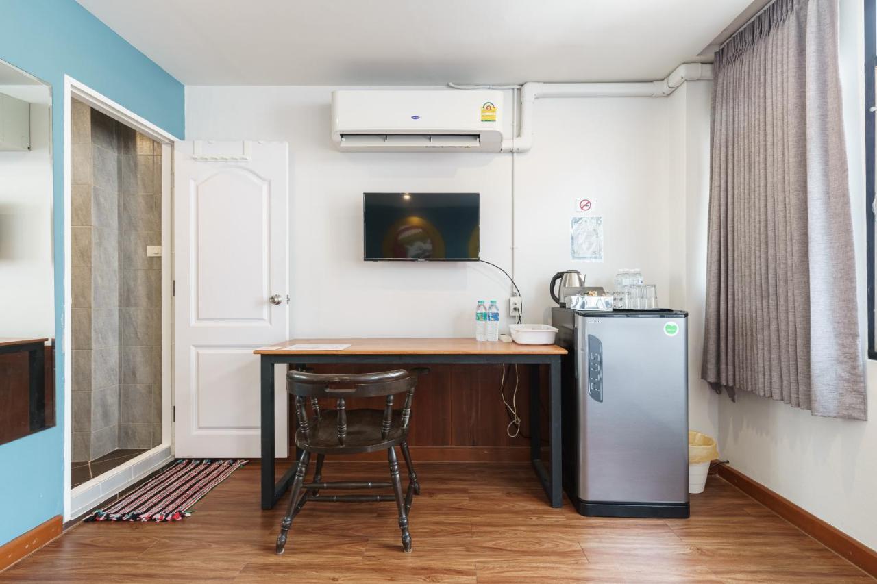 99 Hostel Khaosan Бангкок Екстер'єр фото