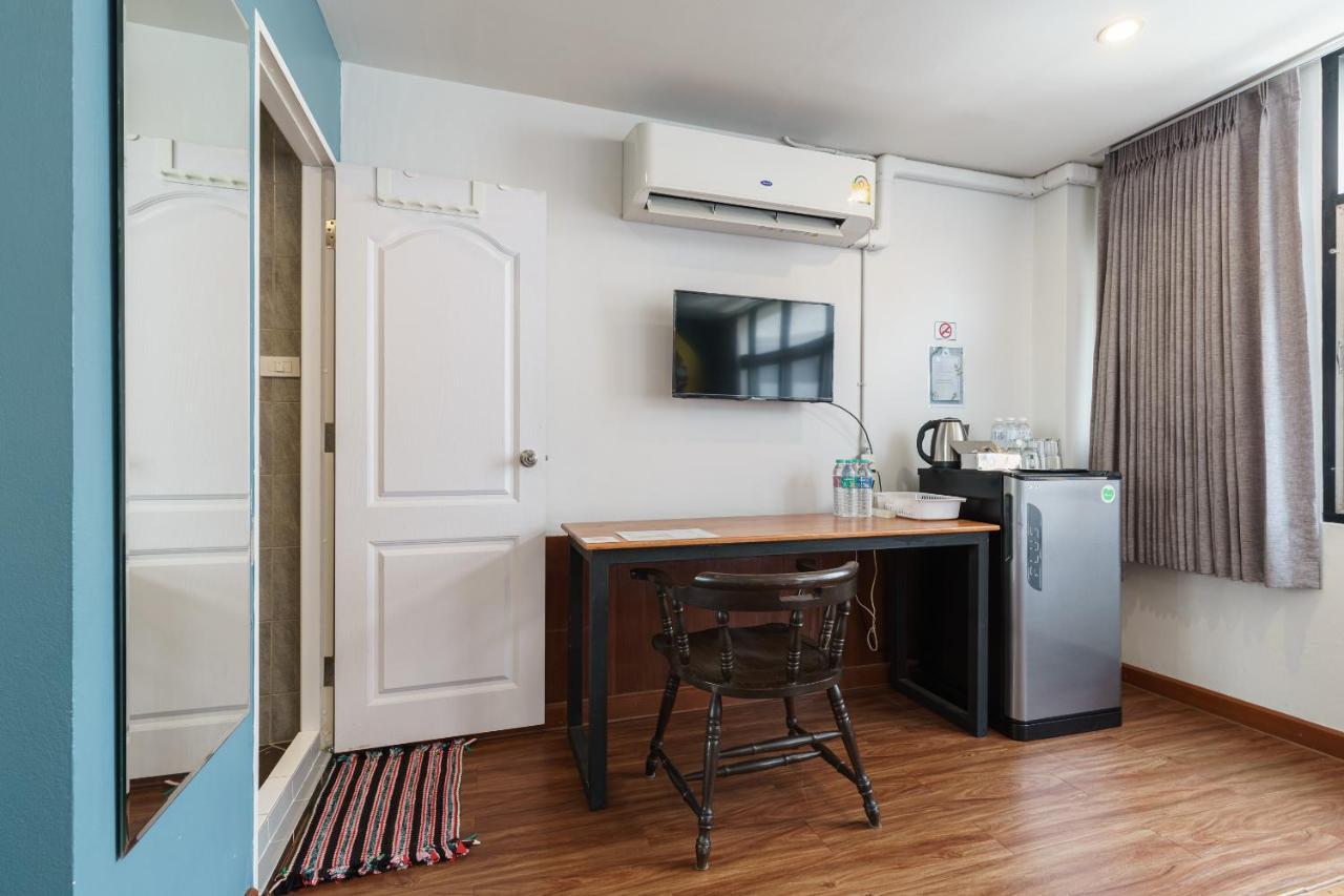 99 Hostel Khaosan Бангкок Екстер'єр фото